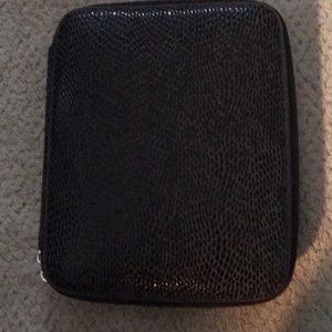 Laura mercier artist portfolio for Home or away.